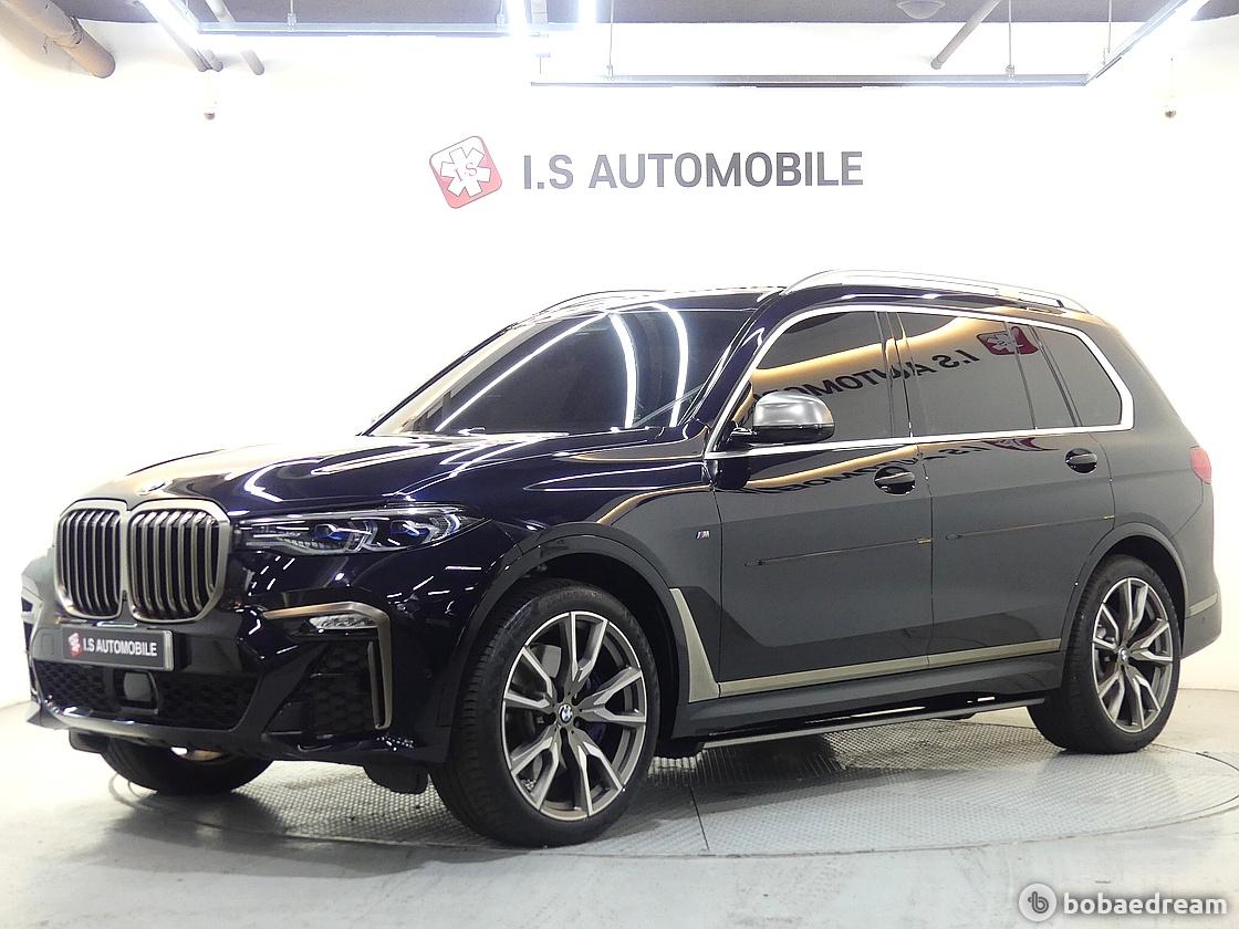 BMW X7 M50i