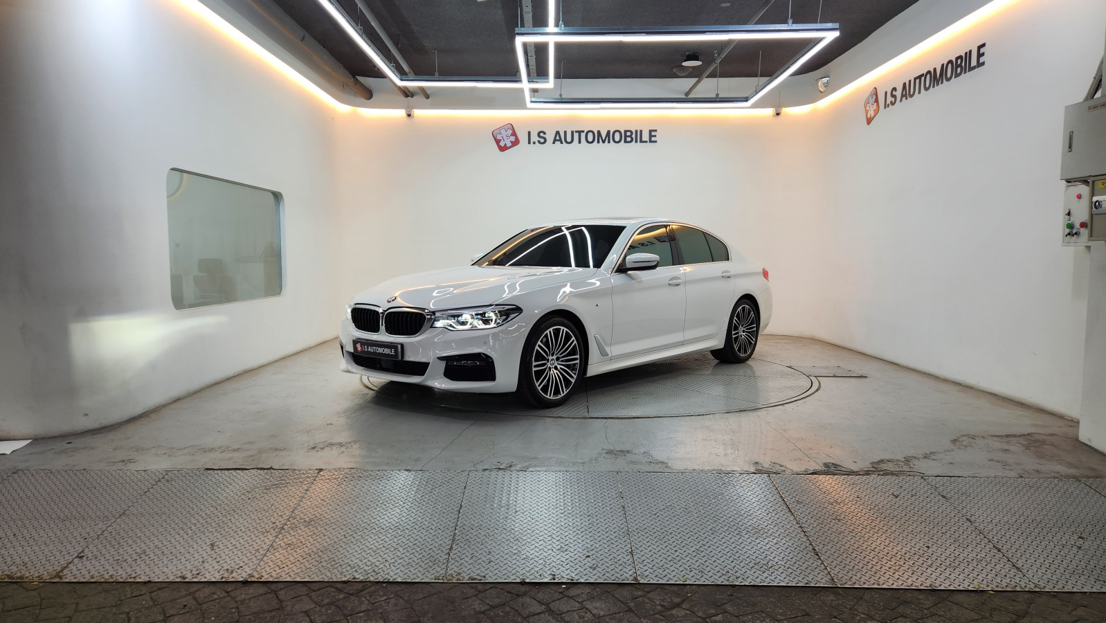 BMW 530i xDrive M 스포츠 플러스