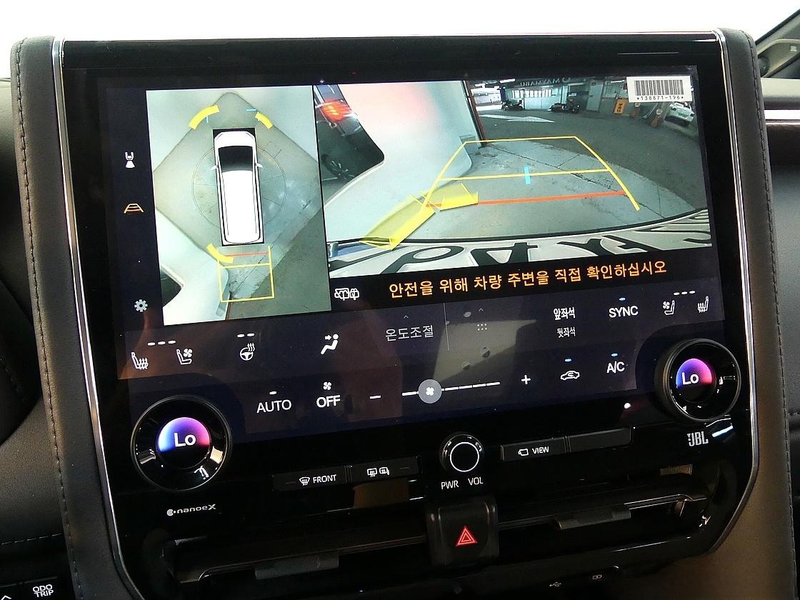 토요타 알파드 2.5 HEV AWD